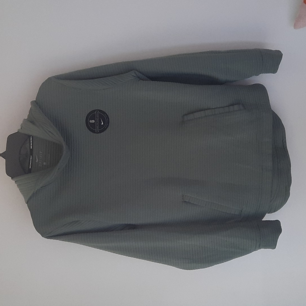 Nike pullover sz small